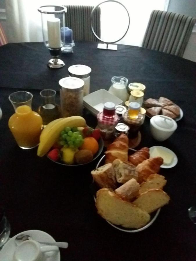 Chateau Le Poiron Bed & Breakfast Pissotte Bagian luar foto