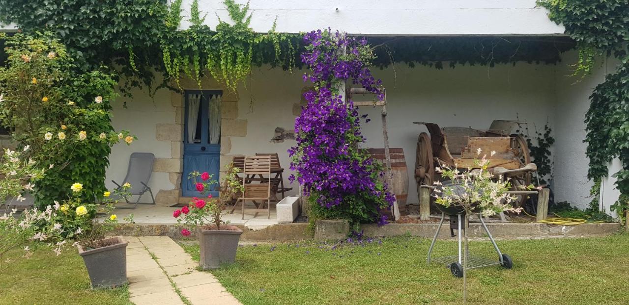Chateau Le Poiron Bed & Breakfast Pissotte Bagian luar foto